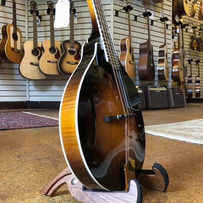 Kentucky KM-500 Artist German Spruce/Alpine Maple A-Style Mandolin Sunburst w/Padded Gig Bag image 2