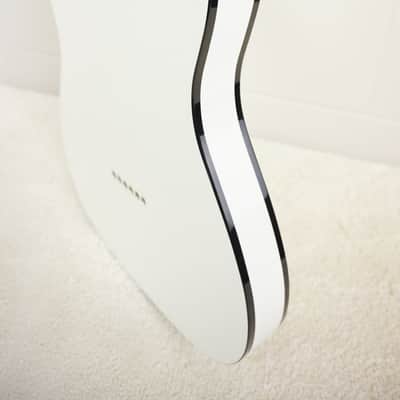 Immagine Fender FSR Traditional II 60s Telecaster Custom RW 2025 Olympic White w/ Black Binding MIJ - 10