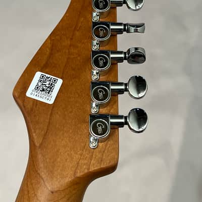 Mooer GTRS S801 H/S/S Intelligent Electric Guitar Candy Apple Red Sparkle  Built in Effects System, Loop Drum Machine, 12 Hours Battery Life image 7