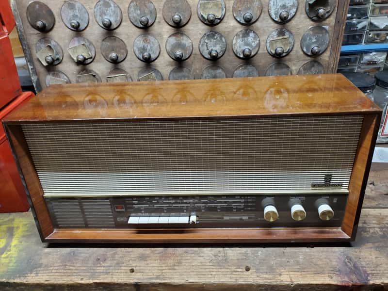 1965 Rare GRUNDIG MIDCENTURY TYPE 4570U VACUUM TUBE AM/FM/SW RADIO image 1