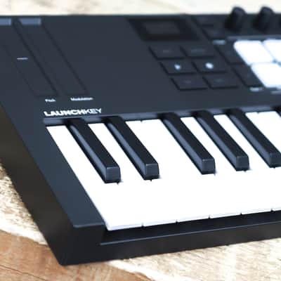 Novation Launchkey Mini 37 Mk4 Creative 37 Synth-Action Mini-Key MIDI Controller image 2