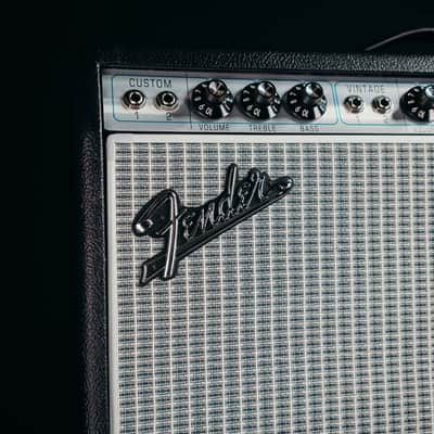 Fender '68 Custom Deluxe Reverb Combo Amplifier image 3