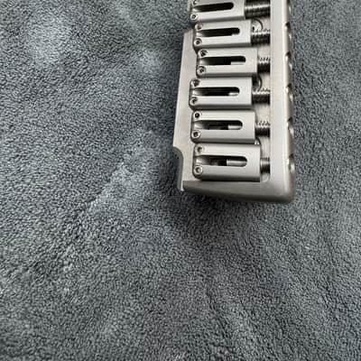 Hantug Titanium two point 100% tremolo 2023 - Grade 5 image 4
