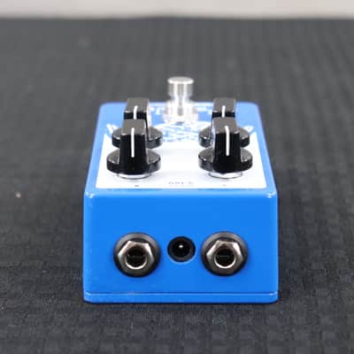 EarthQuaker Devices Tone Job EQ & Booster V2 Blue / White Print image 4