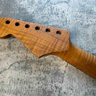 BMC Guitar 5AAAAA FLAME MAPLE Neck Strat® Stratocaster® 22 Fret Roasted With Rosewood Fingerboard Nitro Lacquer 9.5 Radius  STFRM5A #5 image 8