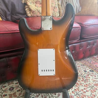 Fender American Vintage AVRI '57 Stratocaster 1995 - 2-Color Sunburst image 4