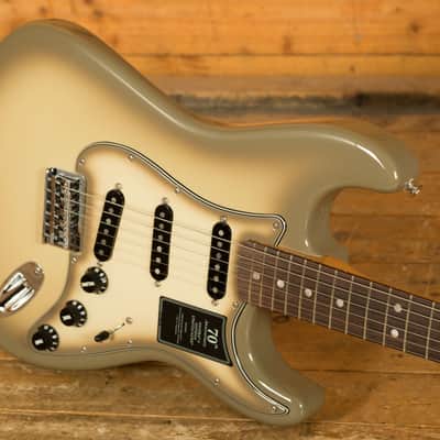 Fender 70th Anniversary Vintera II Stratocaster - Rosewood - Antigua image 5