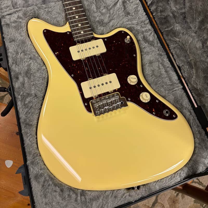 2018 Fender American Performer Jazzmaster with Rosewood Fretboard Vintage White