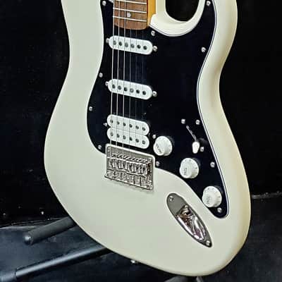 Squier Classic Vibe '70s Stratocaster HSS HT - Olympic White w/FREE Pro Set Up image 2