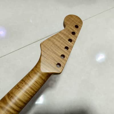 Roasted Flamed Maple Stratocaster Guitar Neck With Rosewood Fingerboard, 22-Frets image 4