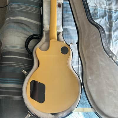 Gibson Les Paul Studio with Gold Hardware 1998 - 2011 - Alpine White image 2