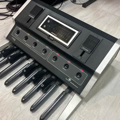 Moog Taurus I - BEST BASS SYNTH EVER! - with mods image 4