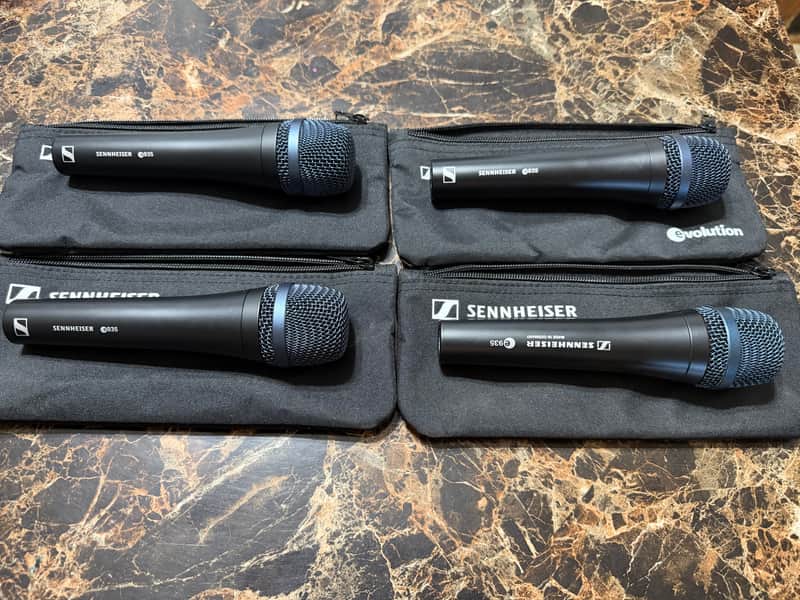 Sennheiser e935 Handheld Cardioid Dynamic Vocal Microphone