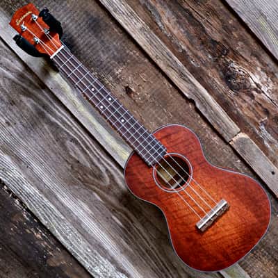 Eastman EU1-T All Solid Mahogany Tenor Ukulele w/ Gig Bag image 3