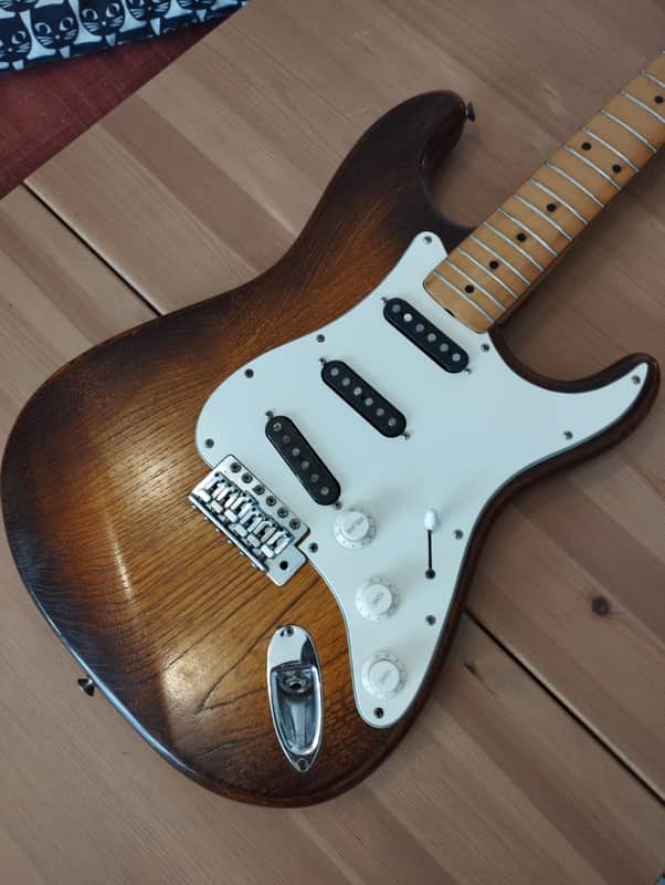 Greco Stratocaster Sparkle sound SE 600 1977 | Reverb