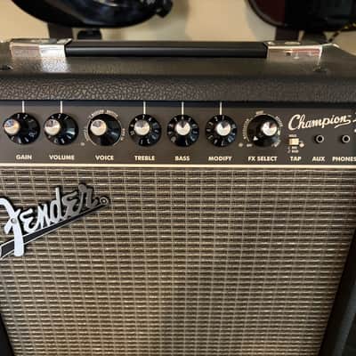 Fender Champion II 25 25-Watt 1x8" Guitar Combo 2024 - Present Black image 2