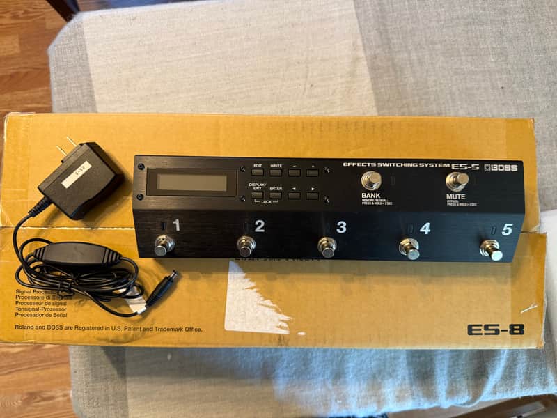 Boss ES-5 Effects Switching System