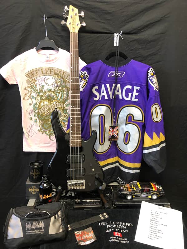Rick Savage's, Def Leppard "Storyteller" Washburn XB925 5-String Bass Guitar (RS #2024) Authenticated! image 1