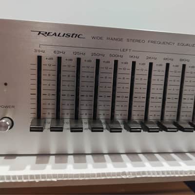 Realistic 31-2000A 10 Band Wide Range Stereo Frequency Graphic Equalizer image 2