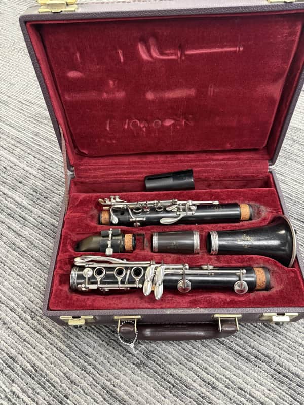Used Buffet E11 Clarinet image 1