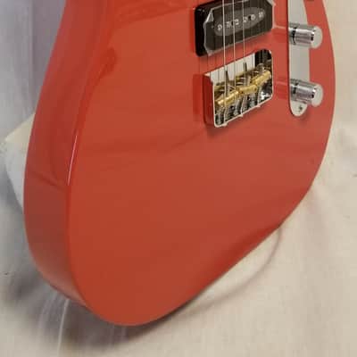 Fender Noventa Telecaster Electric Guitar, Maple Fingerboard, Fiesta Red W/Deluxe Gig Bag image 3