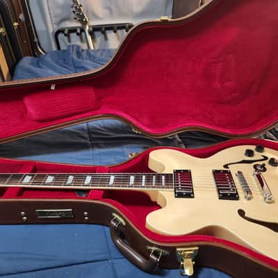 Firefly FF338 2020s - Natural Gloss w FF Hard shell Case image 3