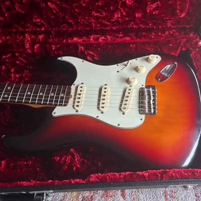 Fender American Original '60s Stratocaster with Rosewood Fretboard 2018 - 2022 - 3-Color Sunburst image 4