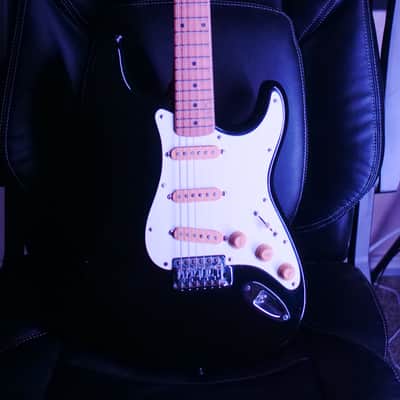 Squier II Standard Stratocaster HSS with Maple Fretboard (Made in Korea) 1989 - 1992 - Black image 4