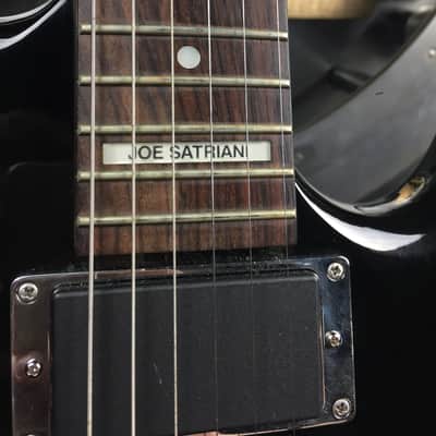 Ibanez JS 100 Joe Satriani Black Floyd Rose Electric Guitar image 5