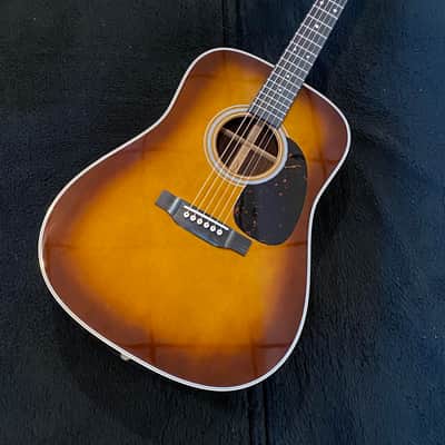 Martin Standard Series D-28  D28 Ambertone #2697926 4lbs 9.1 oz image 3