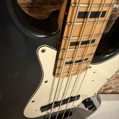 Fender Jazz Bass 1973 - Black over Mocca image 4