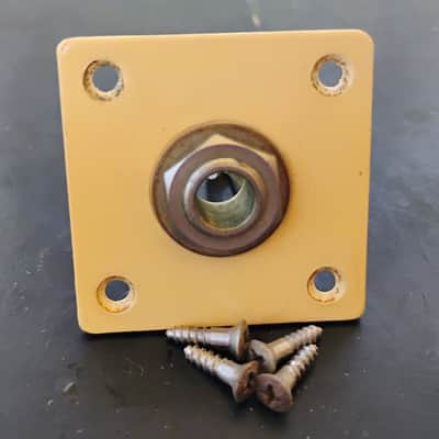 Gibson Les Paul Jack Plate complete with screws switchcraft - Cream image 1