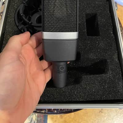 AKG C214 Large Diaphragm Cardioid Condenser Microphone 2010s - Black image 3