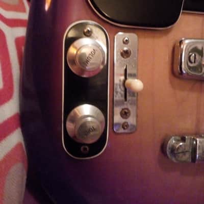 Vox Teardrop bass lefty  sunburst image 3