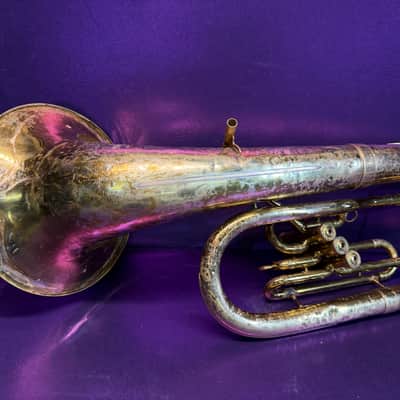 King 625 front bell baritone - Lacquer image 12