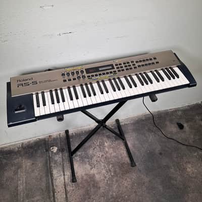 Roland RS-5 Synthesizer Keyboad Vintage