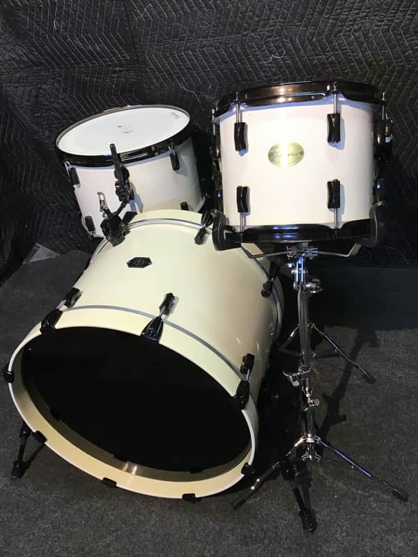Noble and Cooley Horizon/CD Maple toms-Nesting Toms- Antique White image 1