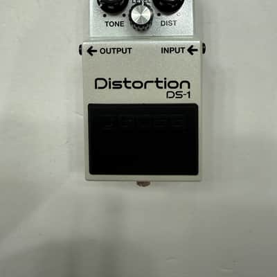 Boss Roland DS-1-WH Distortion Pearl White Limited Edition Guitar Effect Pedal image 1