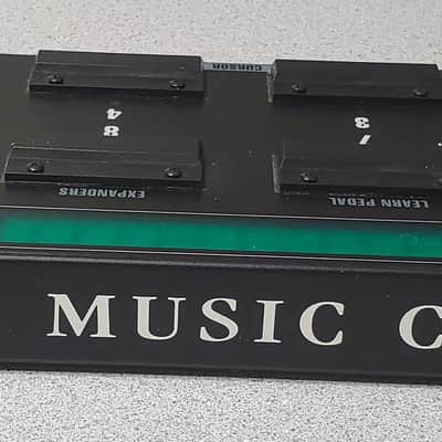 Digital Music Ground Control MIDI Foot Controller w/ gig bag image 5