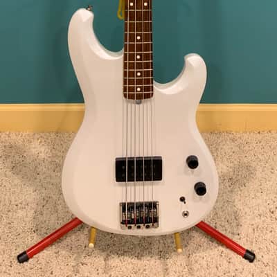 Custom finish 1982 Ibanez Roadstar II bass with original hard shell case image 3