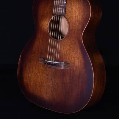 Martin 000-15M StreetMaster, Mahogany Burst image 2