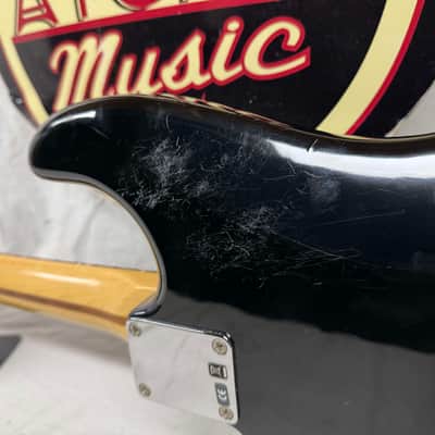 Fender Standard Stratocaster HSS Guitar - MIM Mexico 2007 - Black / Rosewood fingerboard image 11