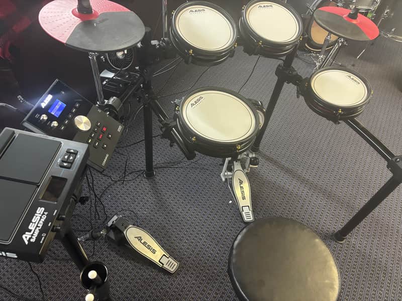 Alesis Command Mesh Electronic Drum Set with Alesis Sample Pad 4 image 1