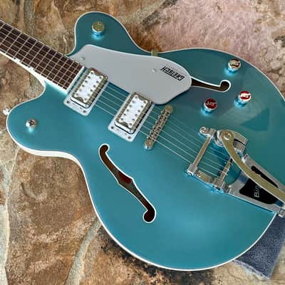 Gretsch G5622T-140 140th Anniversary Electromatic Double Platinum Center Block 2023 - Present - Two-Tone Stone Platinum / Pearl Platinum image 2