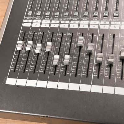 Roland M-400 48-Channel Live Digital Mixing Console CG01XHL image 11
