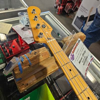 Fender Jazz Bass - Coral Red image 2