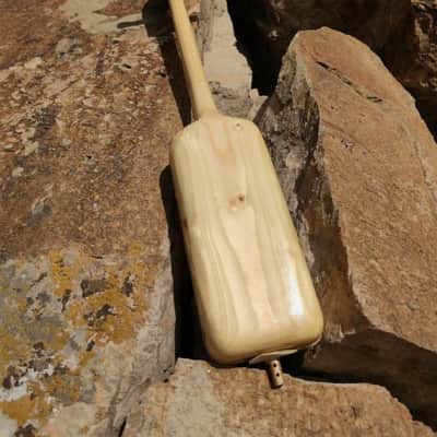 igil (bowed musical instrument) image 2