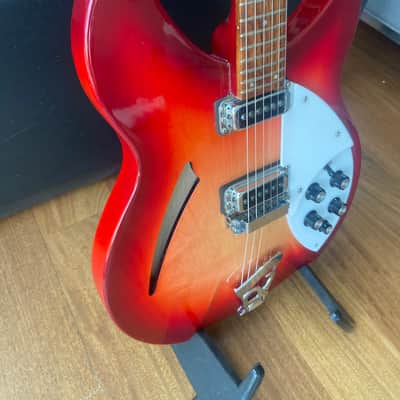 2015 Rickenbacker 330 with OHSC image 3