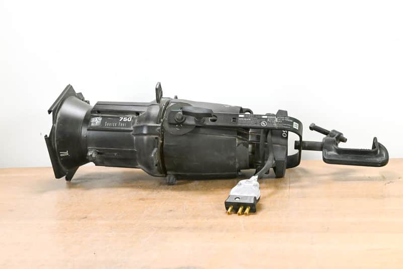 ETC ETC Source Four 750 70 Degree Ellipsoidal Light