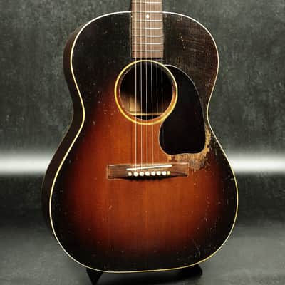 Gibson USA LG-2 1944?1945 [None] (08/31) image 1